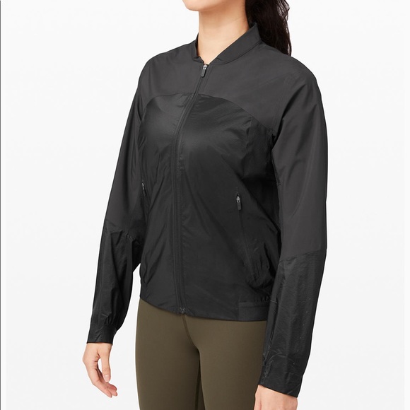 Lululemon Run On Jacket - Black - Picture 3 of 8
